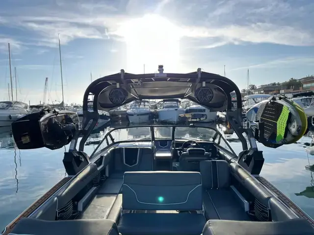 Nautique G25 Coastal