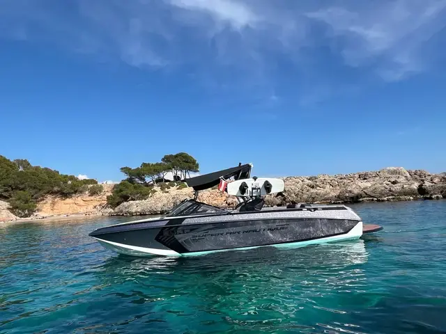 Nautique G25 Coastal