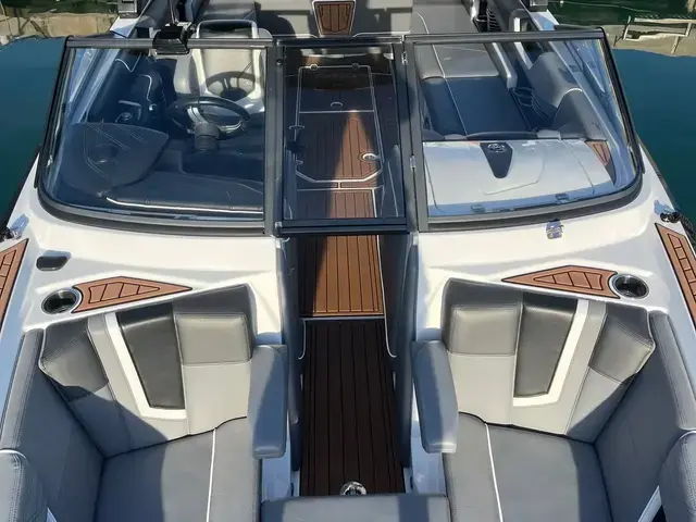 Nautique G25 Coastal