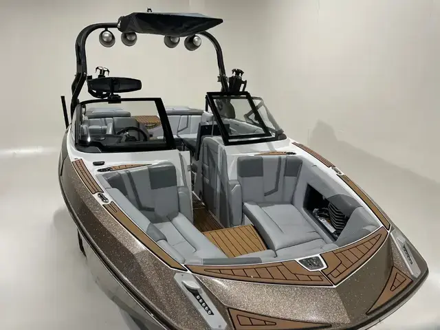 Nautique G23