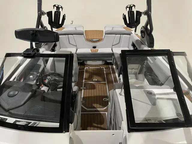 Nautique G23