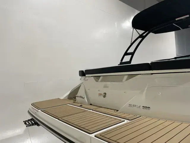 Sea Ray 230 Spx