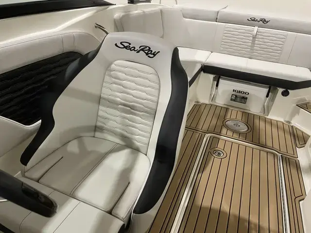 Sea Ray 230 Spx