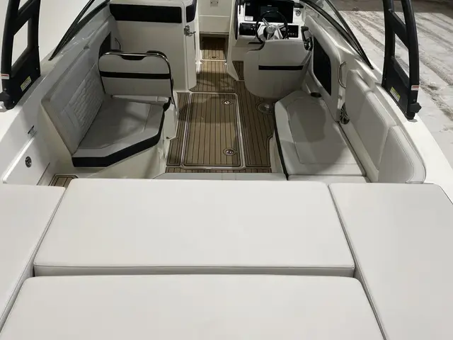 Sea Ray 230 Spx