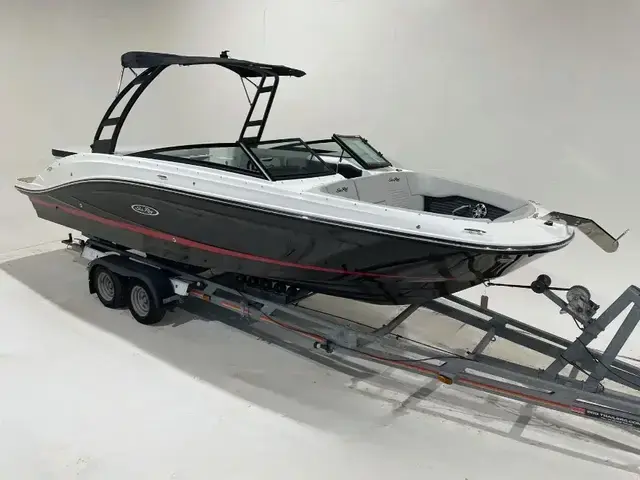 Sea Ray SPX 230