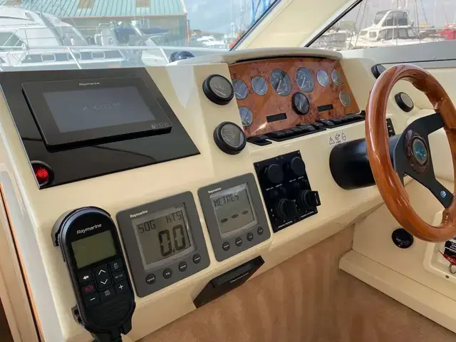 Sealine F 34