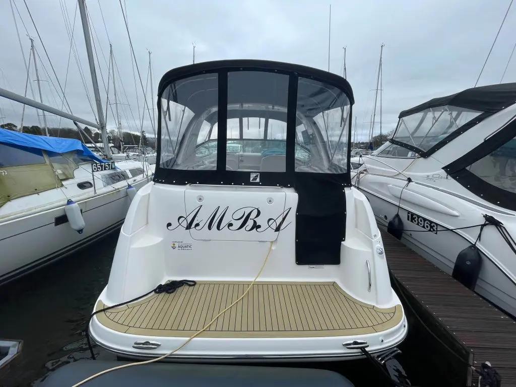 2009 Bayliner 320 cruiser