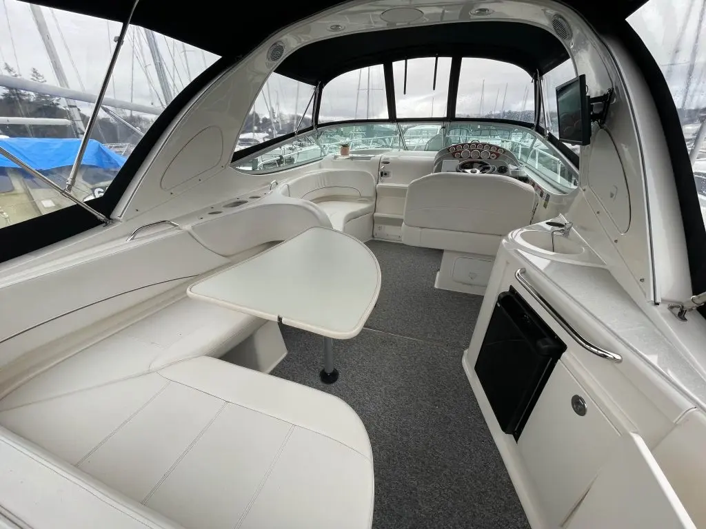 2009 Bayliner 320 cruiser