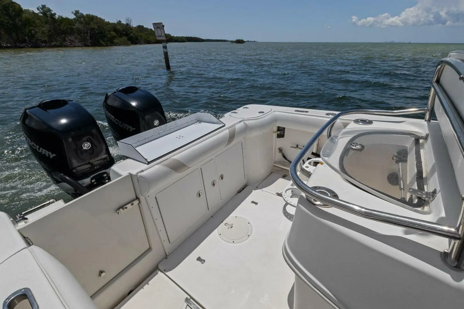 2005 Boston Whaler 270 outrage