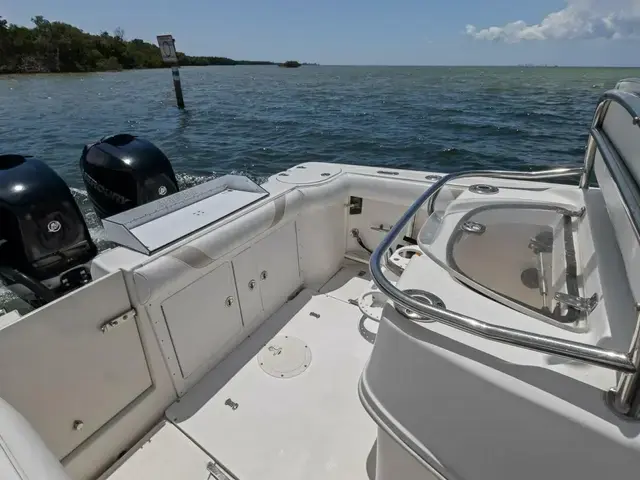 Boston Whaler 270 Outrage