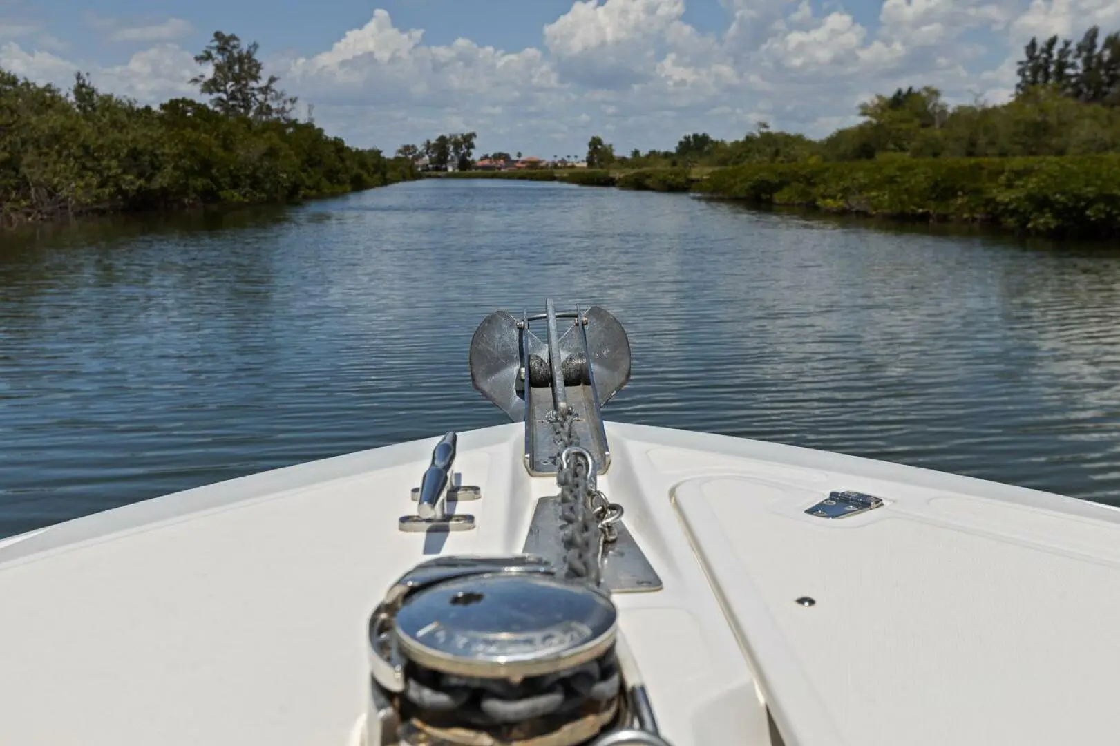 2005 Boston Whaler 270 outrage