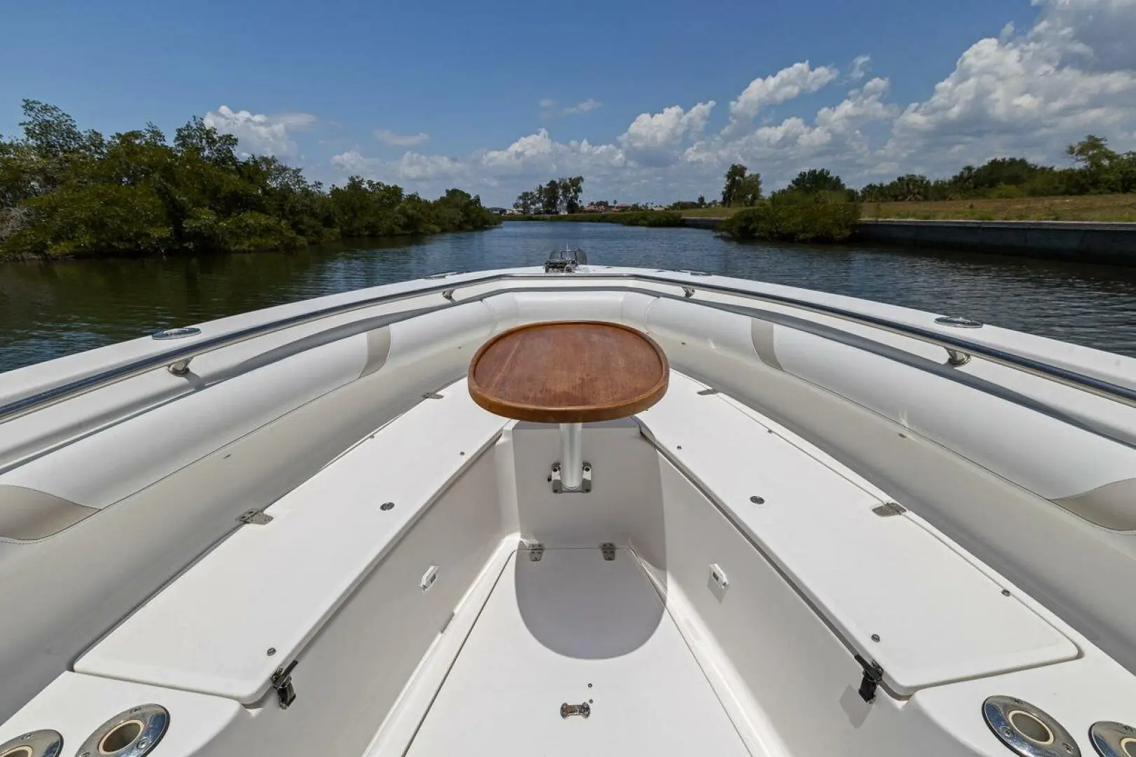 2005 Boston Whaler 270 outrage