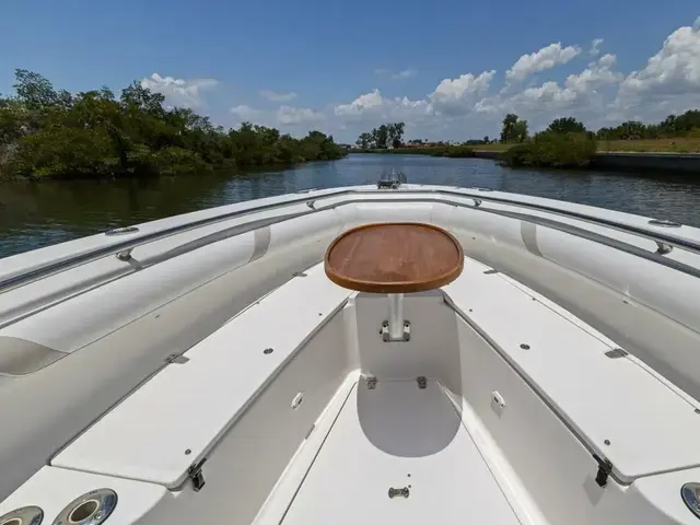 Boston Whaler 270 Outrage