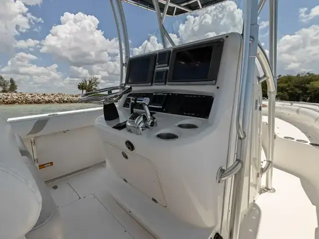 Boston Whaler 270 Outrage