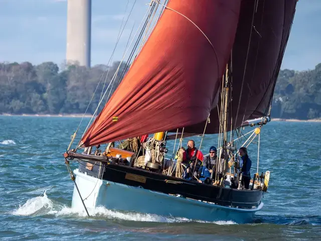 Classic Gaff Cutter Golden Vanity