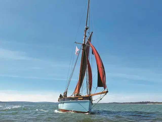 Classic Gaff Cutter Golden Vanity