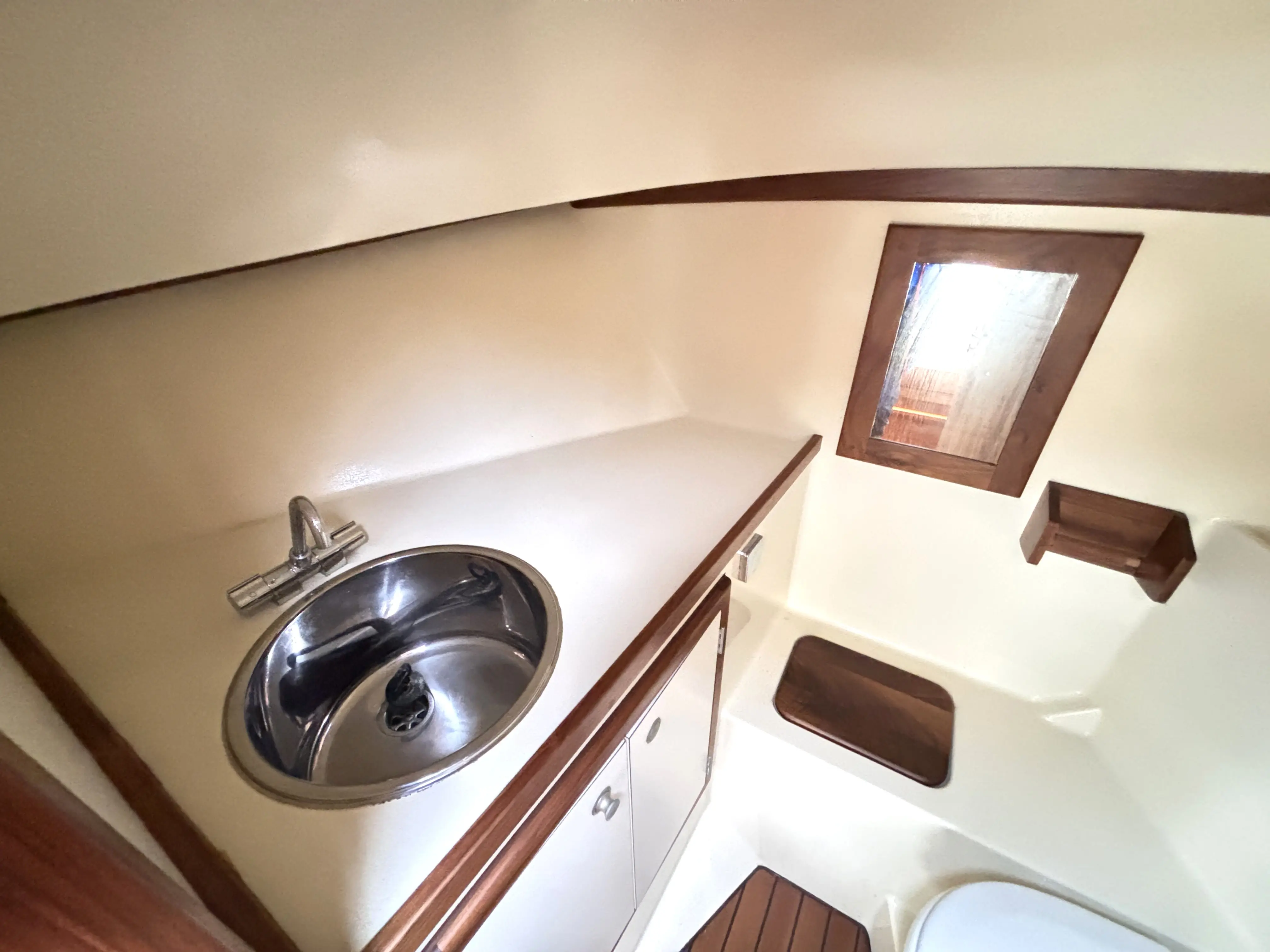 INTERBOAT INTERCRUISER 27 CABIN 2015