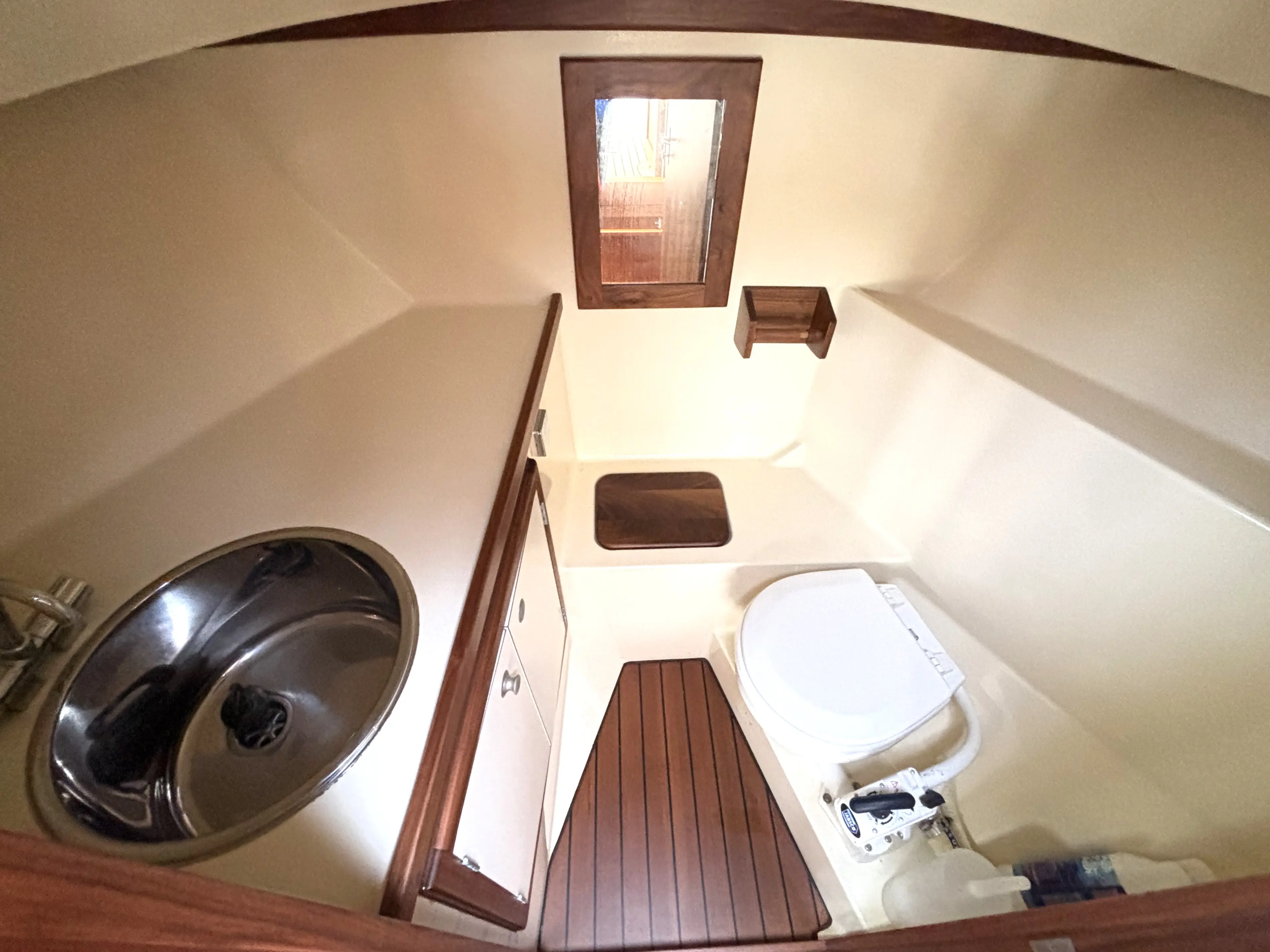 INTERBOAT INTERCRUISER 27 CABIN 2015