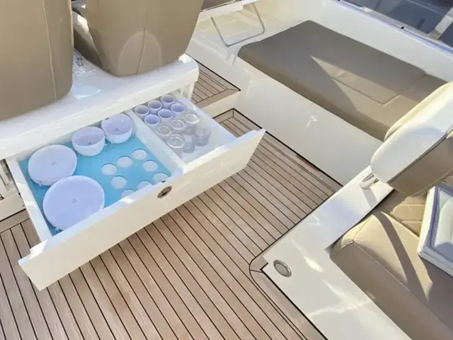 Fairline Squadron 65