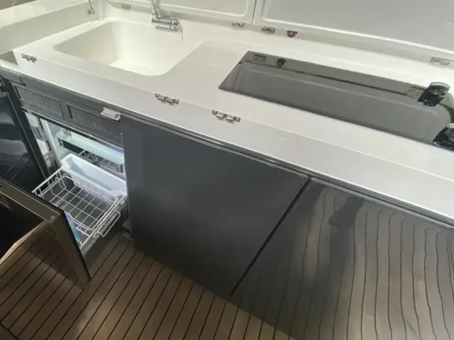 Fairline F Line 33