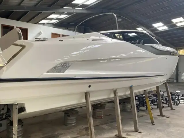 Fairline F Line 33