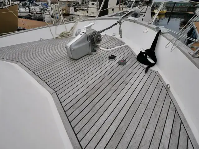 Nauticat 331