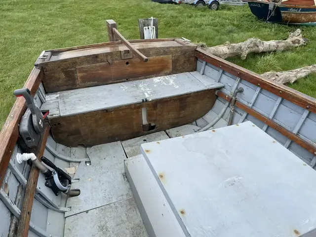 Classic 17' Clinker Motor Launch