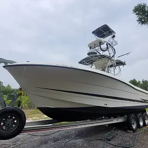 2001 Hydra-Sports Boats 2796 CC Vector (Twin 300 Suzuki)