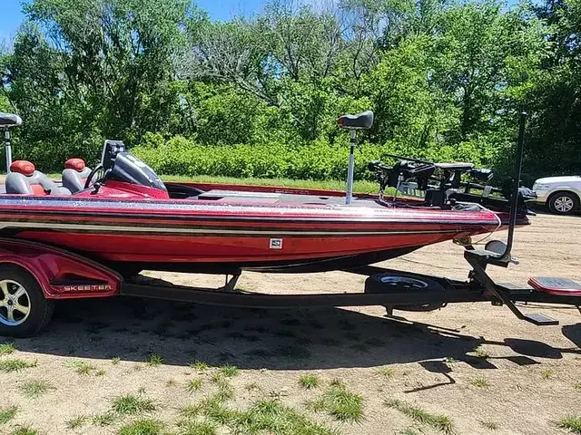 Skeeter Fx 20