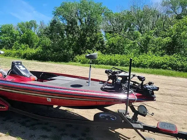 Skeeter Fx 20