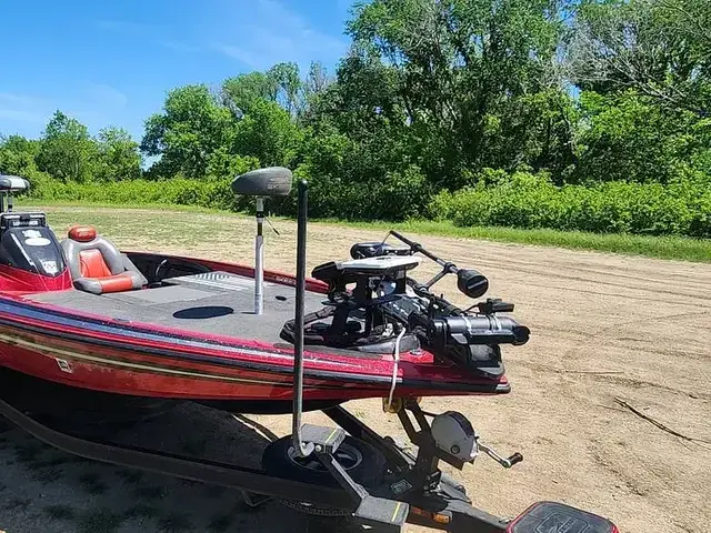 Skeeter Fx 20