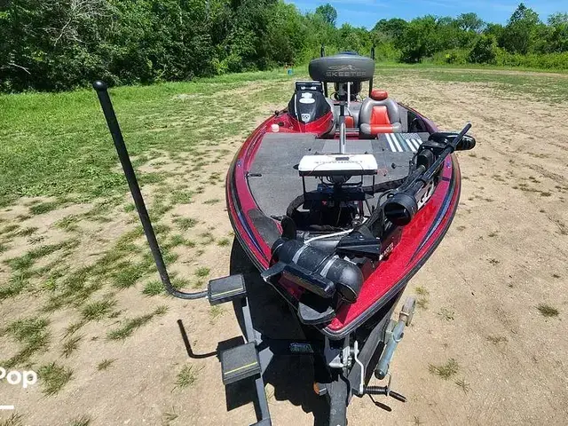 Skeeter Fx 20