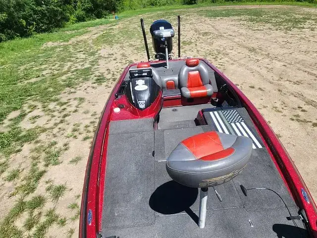 Skeeter Fx 20