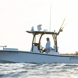 2025 Yellowfin 26 Hybrid