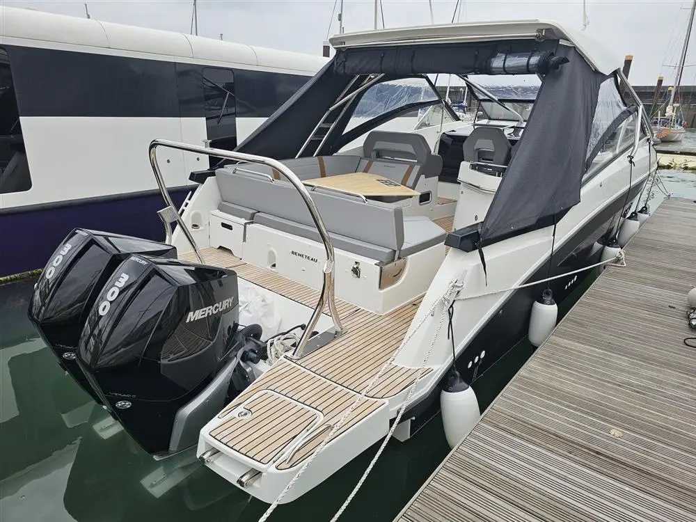 2022 Beneteau flyer 10