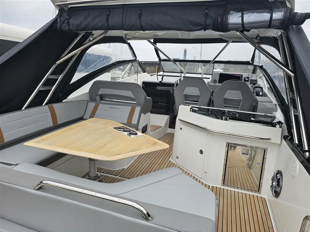 2022 Beneteau flyer 10