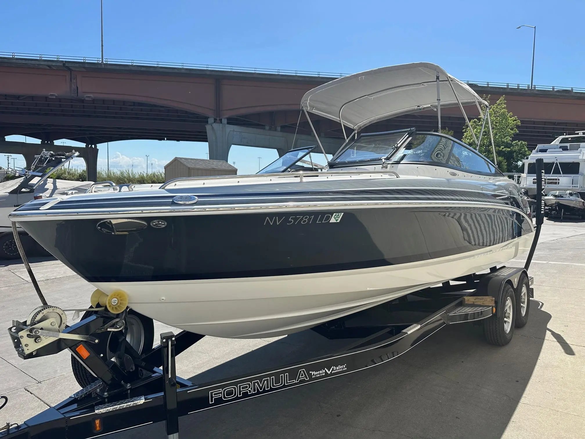 2021 Formula 240 bowrider