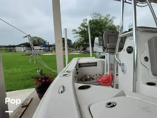 Sea Pro 208