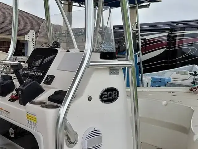 Sea Pro 208