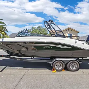 2022 Sea Ray 230 SPX