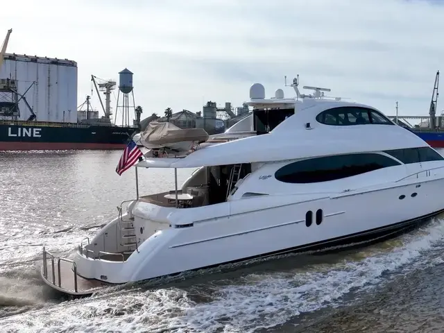 Lazzara Yachts 80 Skylounge M.Y.