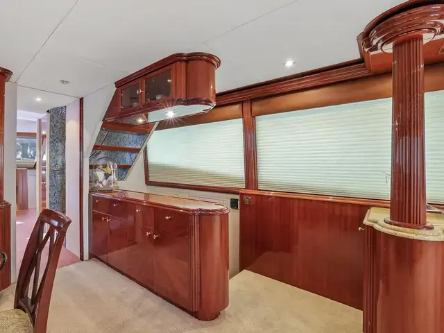 Lazzara Yachts 80 Skylounge M.Y.