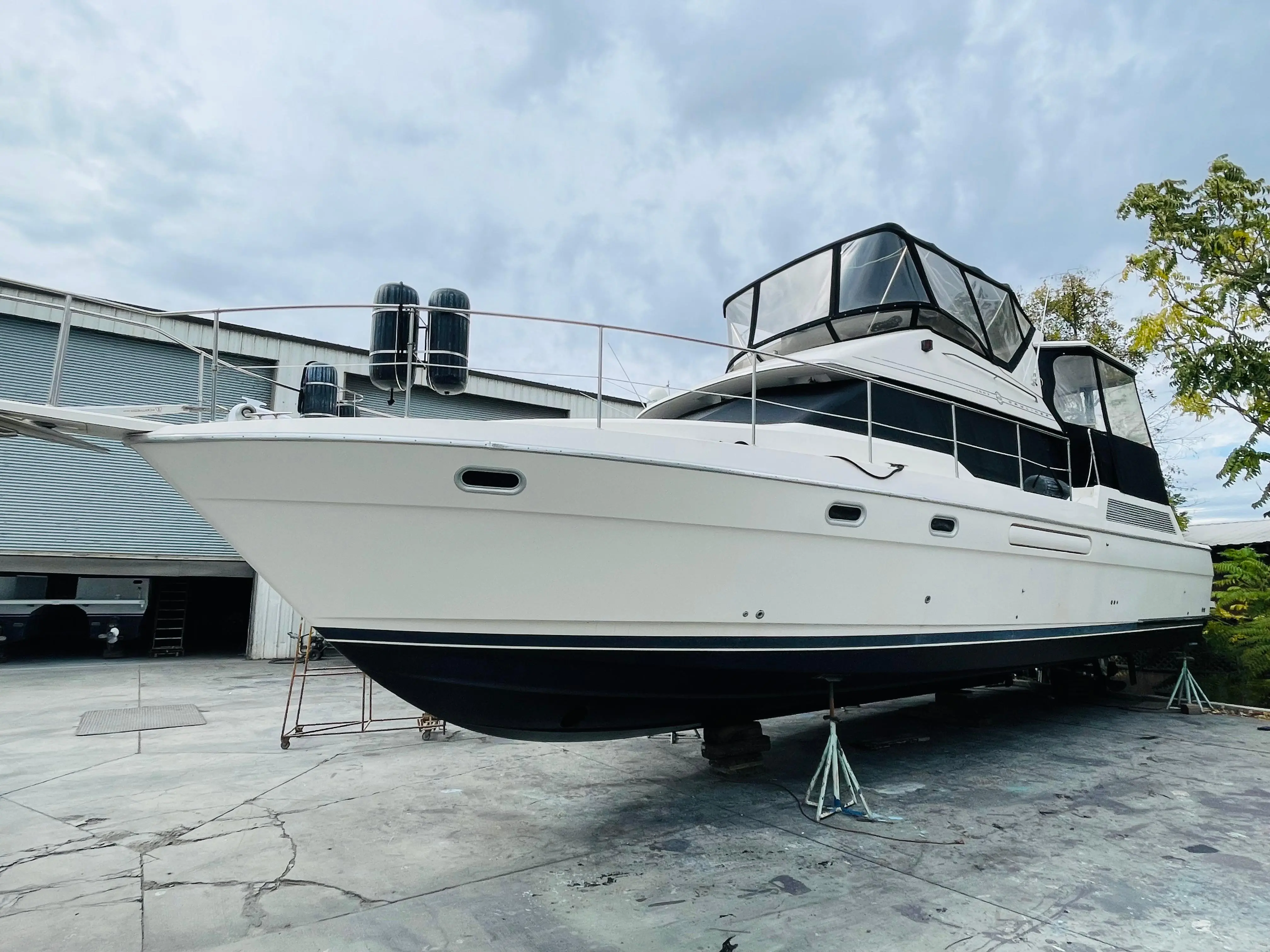 1995 Bayliner 4587 aft cabin motoryacht