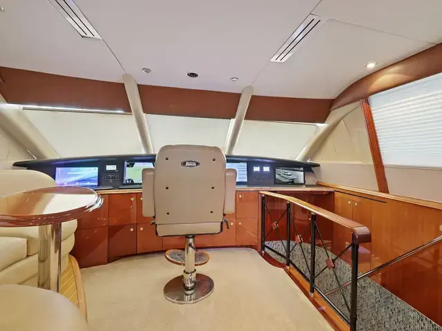 Lazzara Yachts 80 Skylounge M.Y.