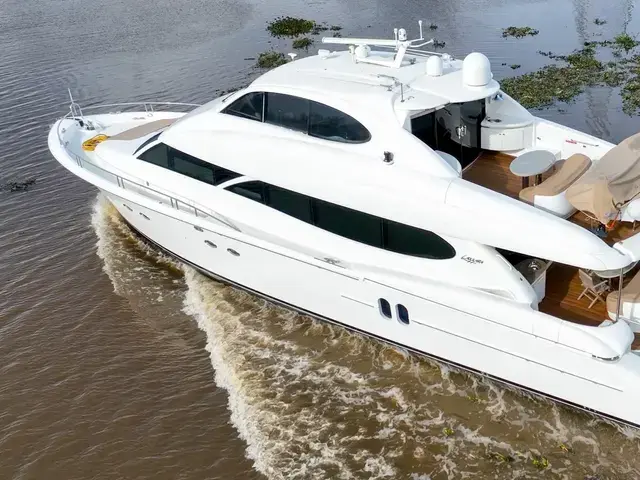 Lazzara Yachts 80 Skylounge M.Y.