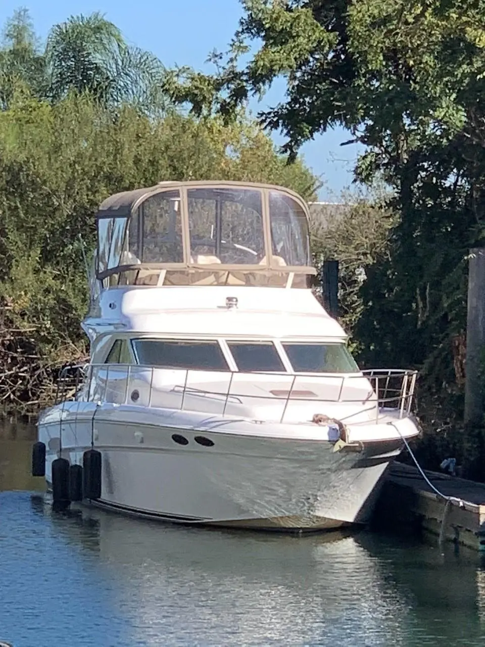 1999 Sea Ray 400 sedan bridge