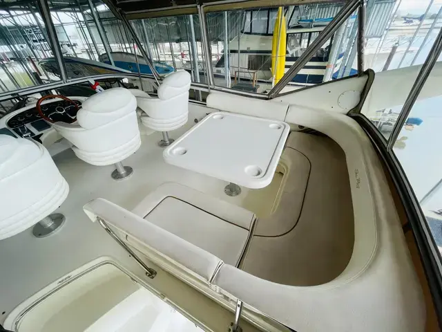 Sea Ray 400 Sedan Bridge