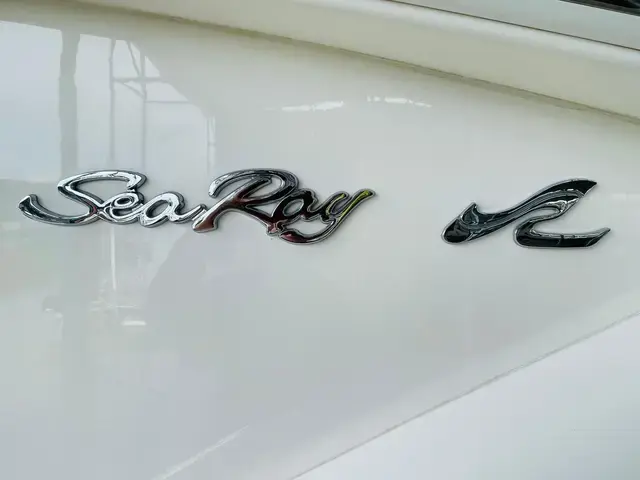 Sea Ray 400 Sedan Bridge