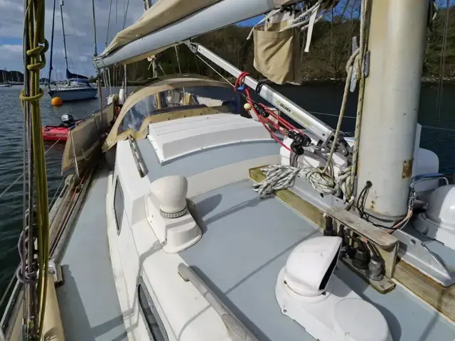 Offshore Yachts Nantucket Clipper