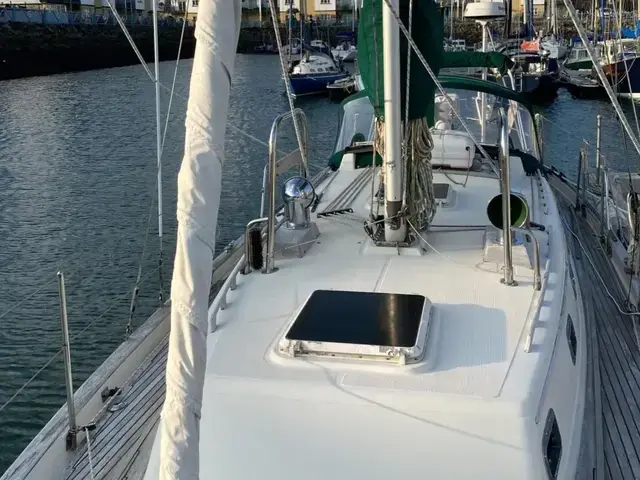 Pacific Seacraft 37